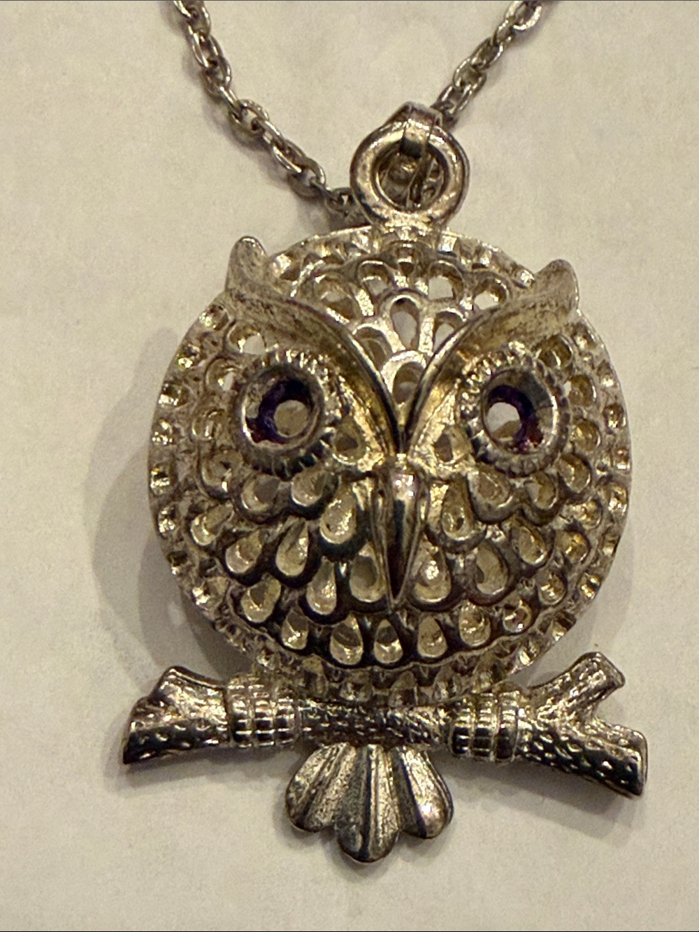 Fashion silver tone owl necklace 18”. Chain